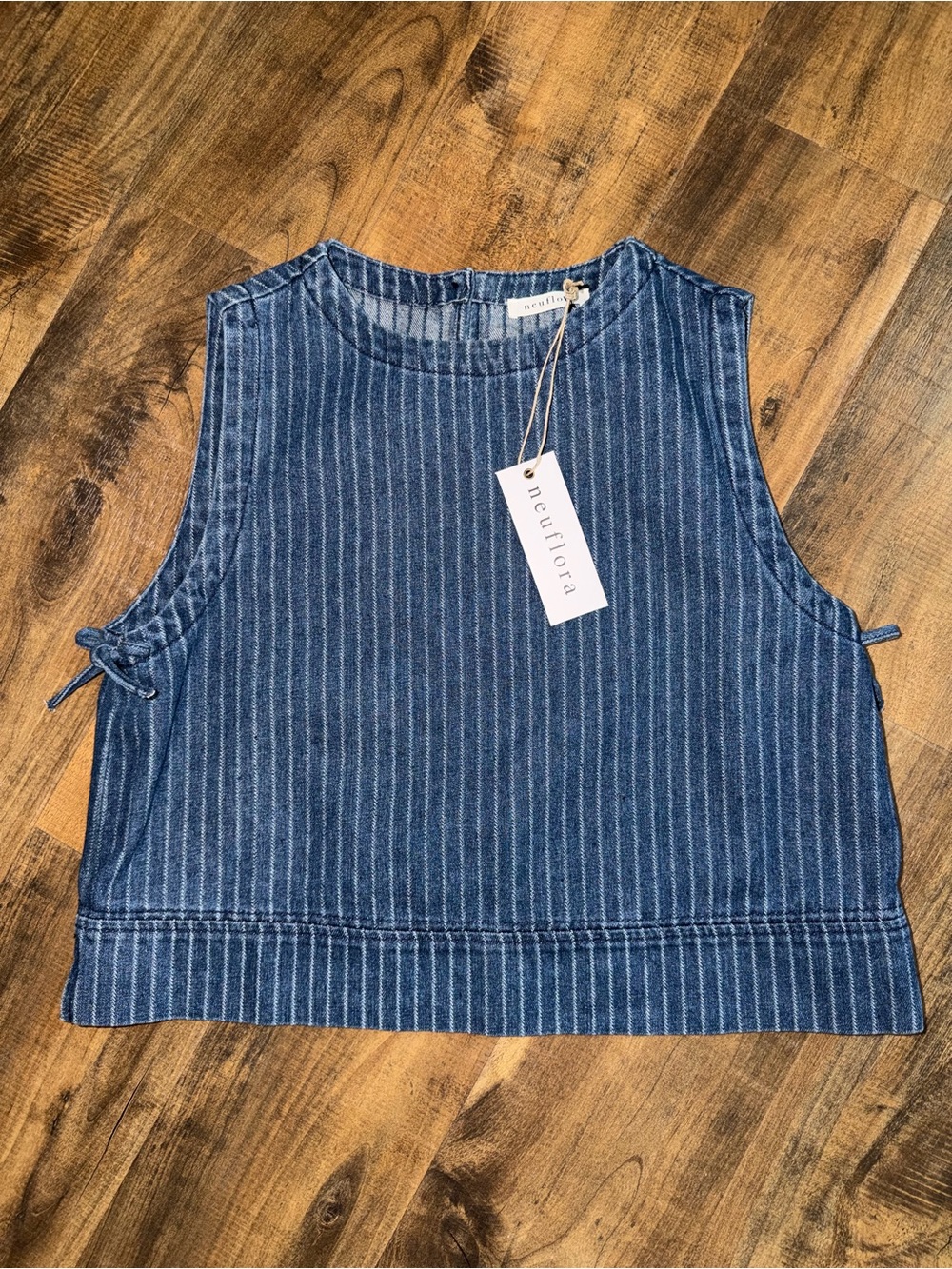 Boutique Top - Picture 1 of 3